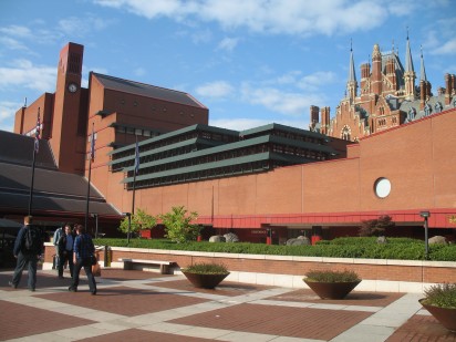 British Library in London. Լոնդոնի Բրիտանական գրադարանը, Ֆոտո-էսսե