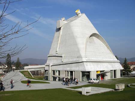 Le Corbusier – the Chapel of Saint-Pierre at Firminy 2006