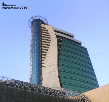 5. – ‘Elite Plaza’ Complex on Khorenatsi Street